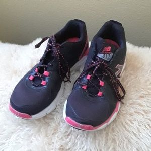 New Balance 813 athletic soes